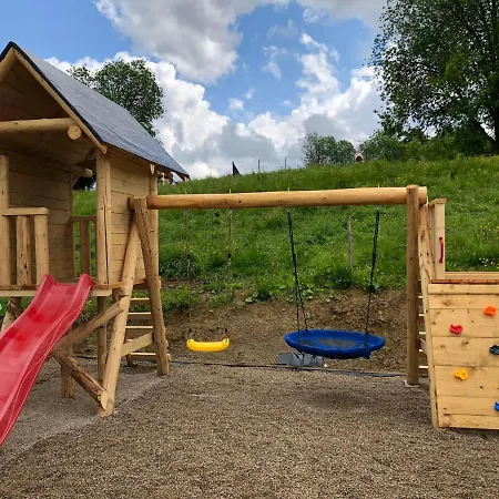 Semesterbostad Bystre 2